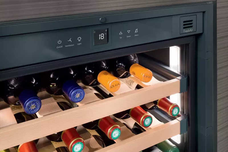 layanan-service-wine-cooler-liebher-69e9cb6eea558
